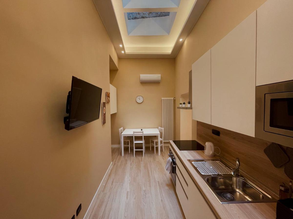 La Suite Di Dante Napoli Bagian luar foto