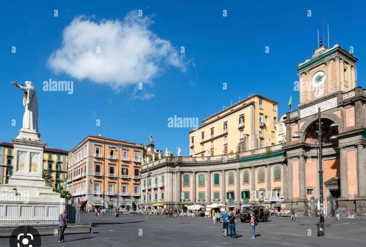 La Suite Di Dante Napoli Bagian luar foto
