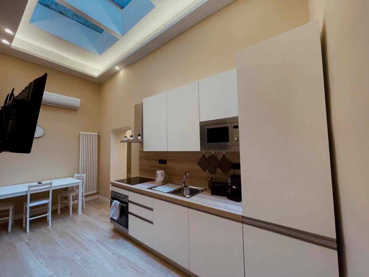 La Suite Di Dante Napoli Bagian luar foto